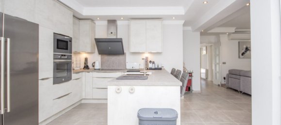 3 bedrooms Villa in Marbella, Spain No. 95097 12