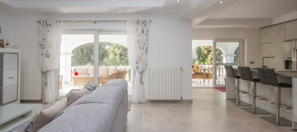 3 bedrooms Villa in Marbella, Spain No. 95097 10