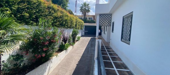 5 bedrooms Villa in Marbella, Spain No. 146653 3