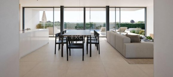 4 bedrooms Villa in Lagos, Portugal No. 7490 10