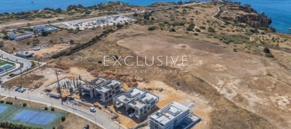 4 bedrooms Villa in Lagos, Portugal No. 7490 2