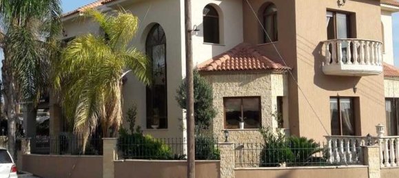 4 bedrooms Commercial property in Kolossi, Cyprus No. 20686 3