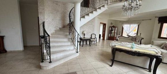 4 bedrooms Commercial property in Kolossi, Cyprus No. 20686 7