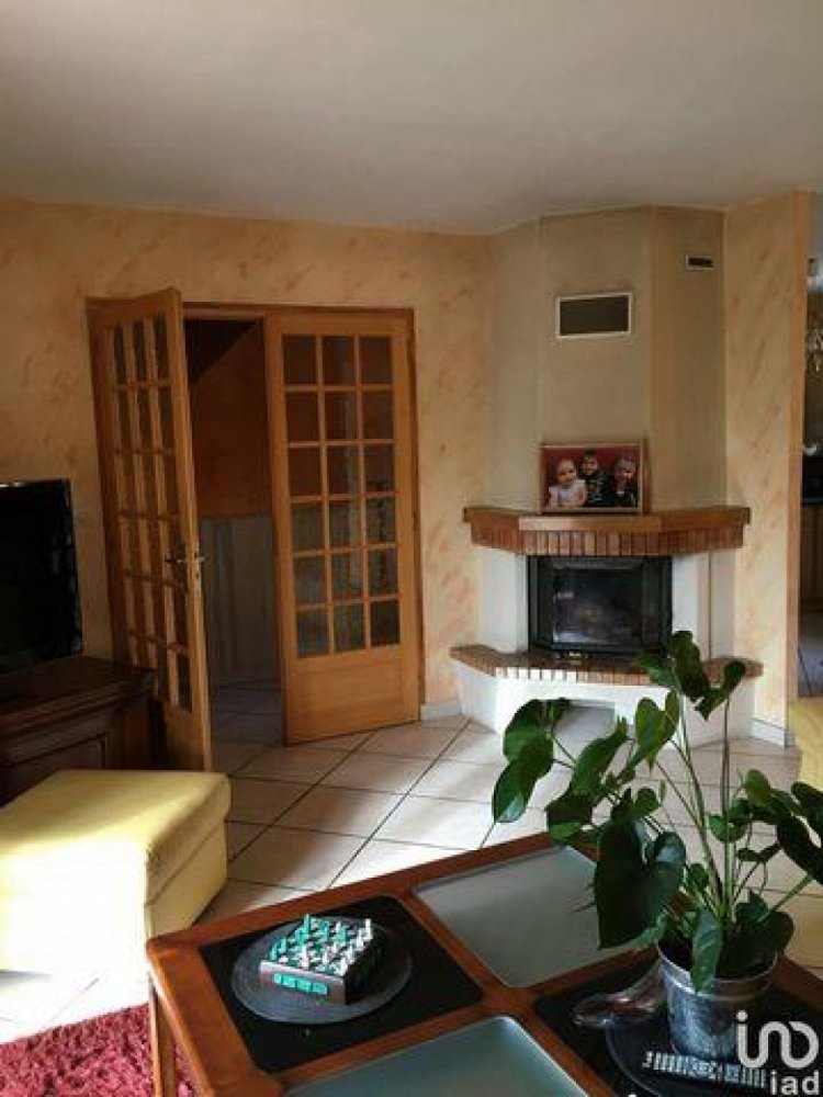4 Schlafzimmer Haus in Allonnes, France, Nr. 27715
