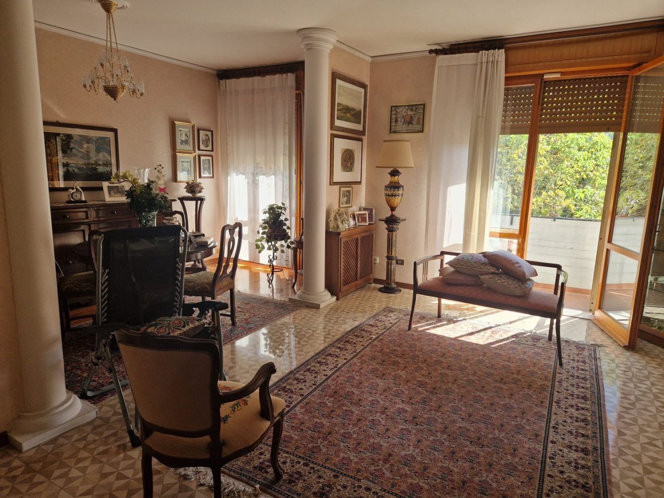 Квартира с 4 спальнями в Модена, Италия № 370522