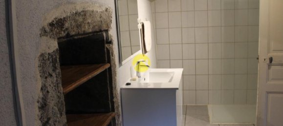 2 bedrooms House in Vic-sur-Cere, France No. 343623 5