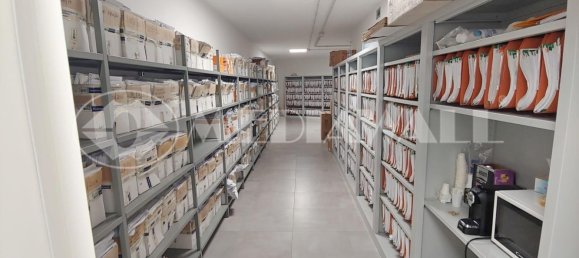 201m² Office in Pordenone, Italy No. 112189 12