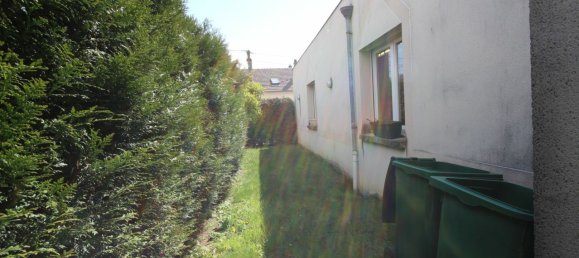 220m² Commercial property in Clamart, France No. 174575 5