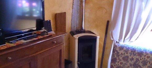 3-salle Appartement à Abetone Cutigliano, Italy No. 77276 12