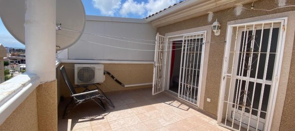 3 bedrooms House for sale in Torrevieja, Alicante, Valencian Community, Spain № 366052 2