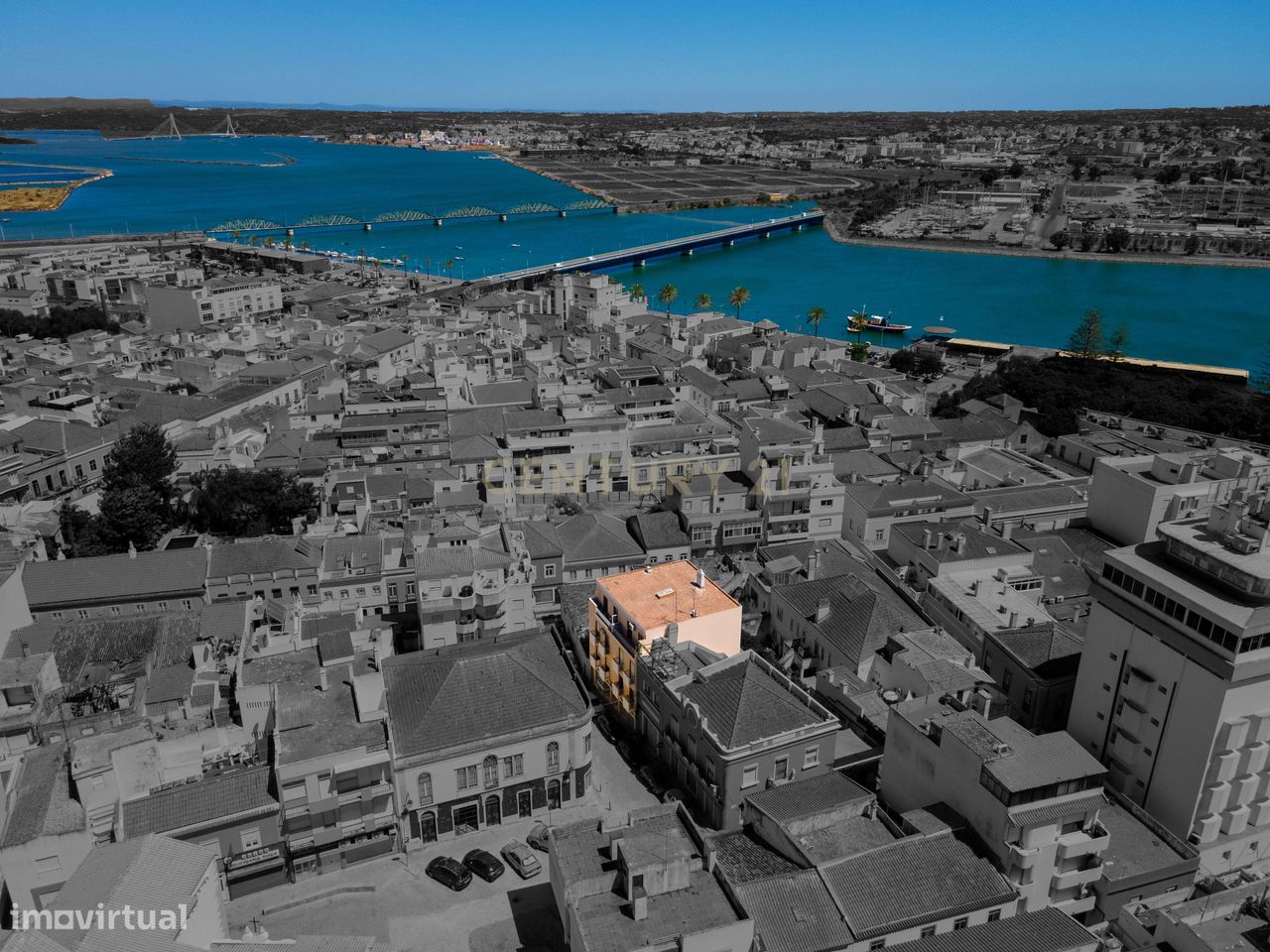 61m² Commercial property in Portimao, Portugal No. 331102