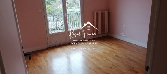 Casa de 3 dormitorios en Artannes-sur-Indre, France No. 86734 5