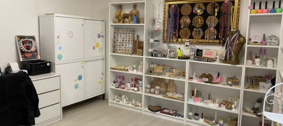 Здание с 16 комнатами в Райнгау-Таунус, Германия № 205640 9