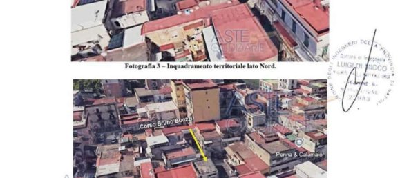 3 rooms Apartment in Naples, Italy No. 10942 2