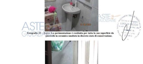 3 rooms Apartment in Naples, Italy No. 10942 43