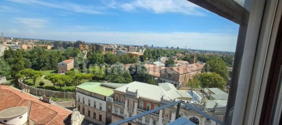 1 bedroom Apartment in Padua, Italy No. 358533 2