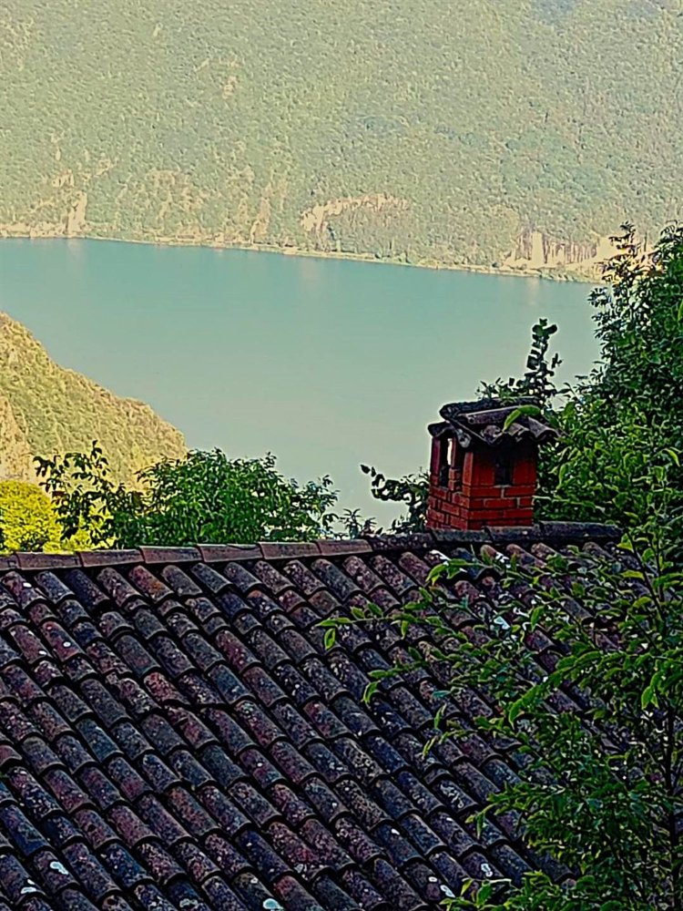 6 rooms House in Pisogne, Italy No. 286146