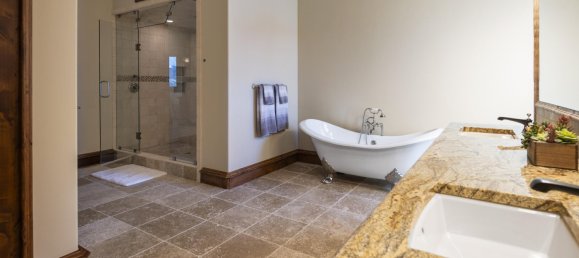 Propiedad comercial de 5 dormitorios en Avon, USA No. 560302 16