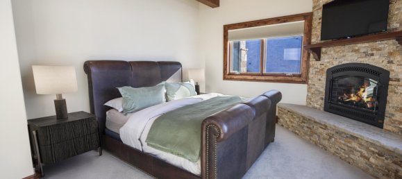 Propiedad comercial de 5 dormitorios en Avon, USA No. 560302 14