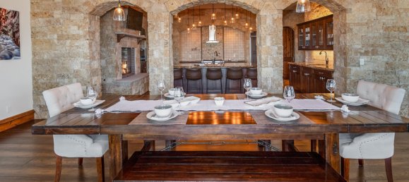 Propiedad comercial de 5 dormitorios en Avon, USA No. 560302 9