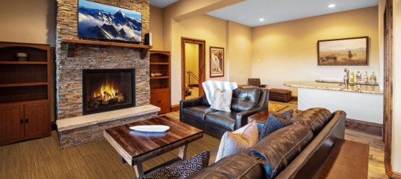 Propiedad comercial de 5 dormitorios en Avon, USA No. 560302 17