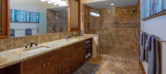 Propiedad comercial de 5 dormitorios en Avon, USA No. 560302 5