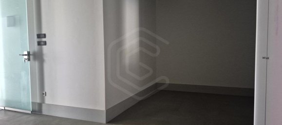 142m² Commercial property in Portimao, Portugal No. 206981 10