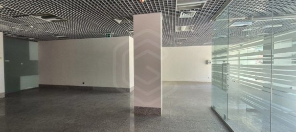 142m² Commercial property in Portimao, Portugal No. 206981 7