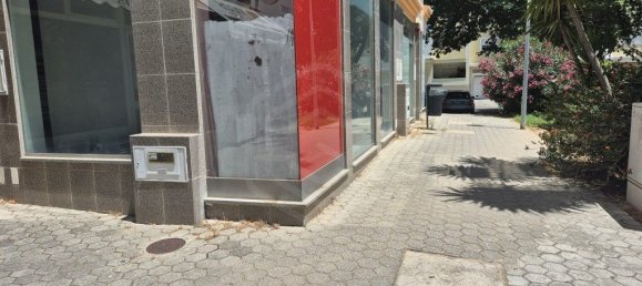 142m² Commercial property in Portimao, Portugal No. 206981 16