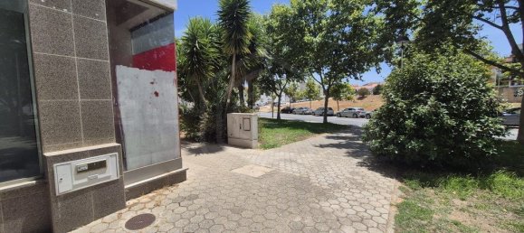 142m² Commercial property in Portimao, Portugal No. 206981 14