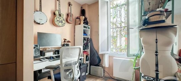 1 bedroom Apartment in Paris, France No. 169152 3