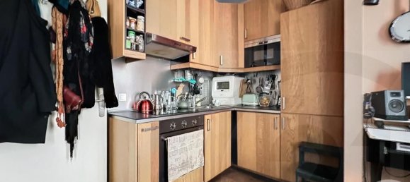 1 bedroom Apartment in Paris, France No. 169152 2