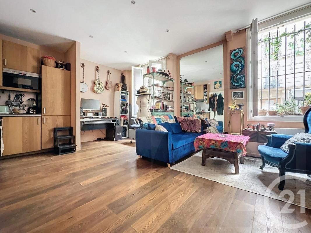 1 bedroom Apartment in Paris, France No. 169152