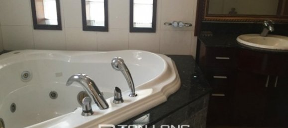 4 Schlafzimmer Villa in Tay Ho, Vietnam, Nr. 3262 15