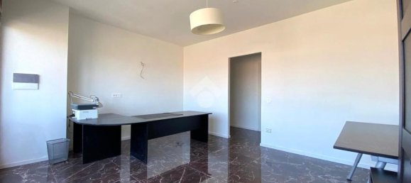 3 Schlafzimmer Wohnung in Prato, Italy, Nr. 319372 3