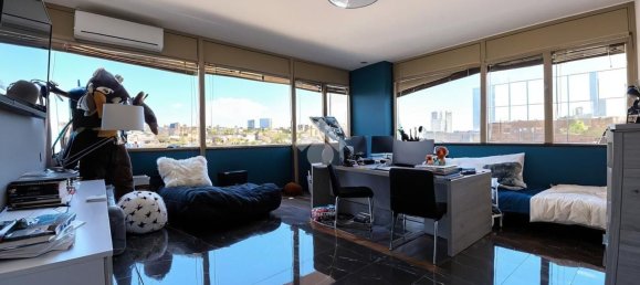 3 Schlafzimmer Wohnung in Prato, Italy, Nr. 319372 8