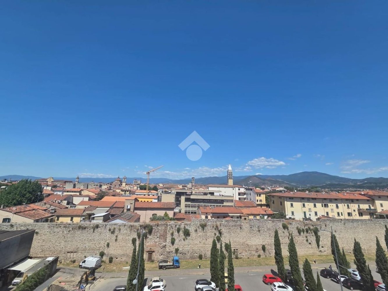 3 Schlafzimmer Wohnung in Prato, Italy, Nr. 319372