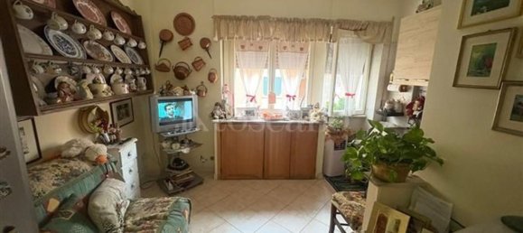 2-salle Appartement à Rome, Italy No. 92897 6