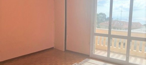 Apartamento de 4 divisões em Imperia, Italy N.º 180828 8
