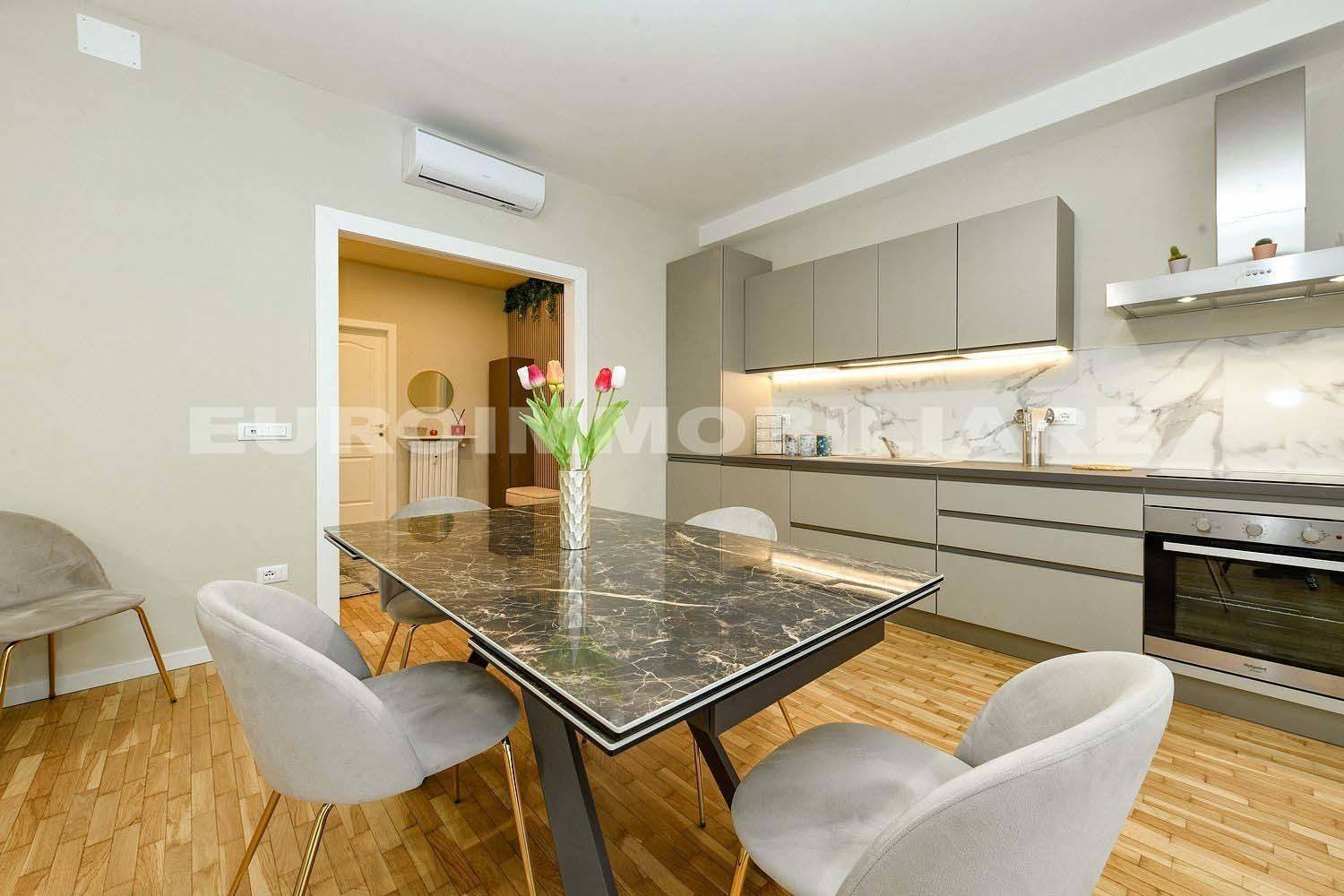 Квартира с 2 спальнями в Брешиа, Италия № 336282