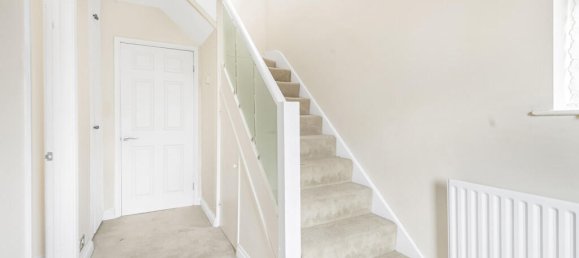 3 bedrooms House in Virginia Water, United Kingdom No. 8630 30