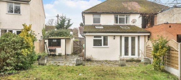 3 bedrooms House in Virginia Water, United Kingdom No. 8630 33