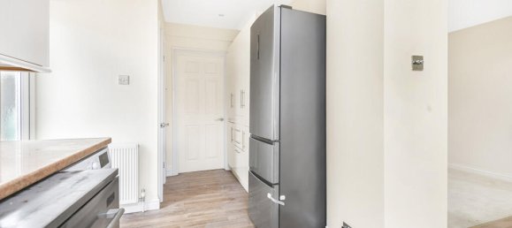 3 bedrooms House in Virginia Water, United Kingdom No. 8630 12