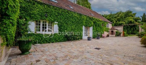 5 bedrooms House in Yonne, France No. 359732 3