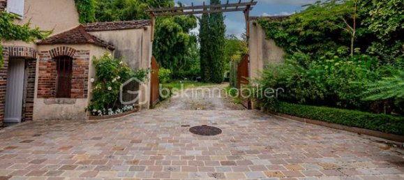 5 bedrooms House in Yonne, France No. 359732 4