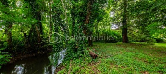 5 bedrooms House in Yonne, France No. 359732 7