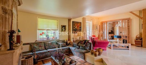 5 bedrooms House in Yonne, France No. 359732 18