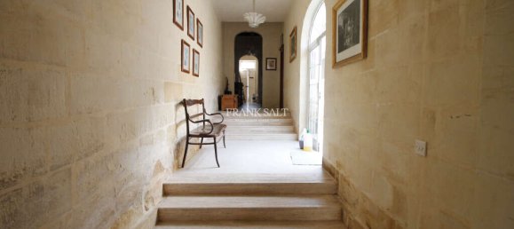 2 bedrooms Townhouse in Rabat, Malta No. 9561 2