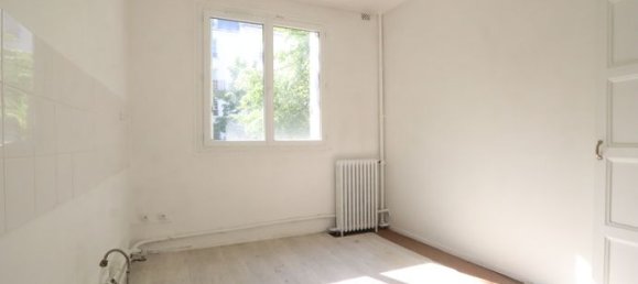 2 bedrooms Apartment in Paris, France No. 310360 2
