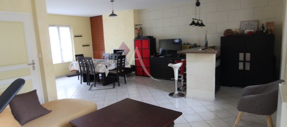 3 Schlafzimmer Haus in Blere, France, Nr. 80080 6